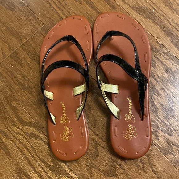 NIB - Matt Bernson The Love Sandal, Black Patent Leather Wrinkle. Size 8 - Picture 8 of 11